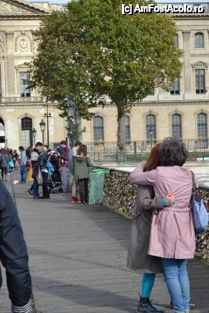 [P31] Pont des Arts - podul indragostitilor....sau 'indragostitelor' ..daca insistati. :) » foto by TraianS
 - 
<span class="allrVoted glyphicon glyphicon-heart hidden" id="av480366"></span>
<a class="m-l-10 hidden" id="sv480366" onclick="voting_Foto_DelVot(,480366,1684)" role="button">șterge vot <span class="glyphicon glyphicon-remove"></span></a>
<a id="v9480366" class=" c-red"  onclick="voting_Foto_SetVot(480366)" role="button"><span class="glyphicon glyphicon-heart-empty"></span> <b>LIKE</b> = Votează poza</a> <img class="hidden"  id="f480366W9" src="/imagini/loader.gif" border="0" /><span class="AjErrMes hidden" id="e480366ErM"></span>