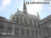 [P5x] Sainte Chapelle - vedere dinspre nord. Se poate constata că este lipită practic de aripa de sud a palatului de justiţie, fostul Palais de la Cité‎, cel mai vechi palat regal din Franţa » foto by Costi
 - 
<span class="allrVoted glyphicon glyphicon-heart hidden" id="av32496"></span>
<a class="m-l-10 hidden" id="sv32496" onclick="voting_Foto_DelVot(,32496,1684)" role="button">șterge vot <span class="glyphicon glyphicon-remove"></span></a>
<a id="v932496" class=" c-red"  onclick="voting_Foto_SetVot(32496)" role="button"><span class="glyphicon glyphicon-heart-empty"></span> <b>LIKE</b> = Votează poza</a> <img class="hidden"  id="f32496W9" src="/imagini/loader.gif" border="0" /><span class="AjErrMes hidden" id="e32496ErM"></span>