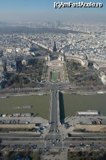 [P08] Vedere din varful Tour Eiffel.. in departare se vad zgarie-norii din La Defense » foto by tess.abeille
 - 
<span class="allrVoted glyphicon glyphicon-heart hidden" id="av54062"></span>
<a class="m-l-10 hidden" id="sv54062" onclick="voting_Foto_DelVot(,54062,1684)" role="button">șterge vot <span class="glyphicon glyphicon-remove"></span></a>
<a id="v954062" class=" c-red"  onclick="voting_Foto_SetVot(54062)" role="button"><span class="glyphicon glyphicon-heart-empty"></span> <b>LIKE</b> = Votează poza</a> <img class="hidden"  id="f54062W9" src="/imagini/loader.gif" border="0" /><span class="AjErrMes hidden" id="e54062ErM"></span>