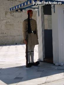 [P19] Soldat de garda in Piata Syntagma... » foto by corinka
 - 
<span class="allrVoted glyphicon glyphicon-heart hidden" id="av39779"></span>
<a class="m-l-10 hidden" id="sv39779" onclick="voting_Foto_DelVot(,39779,1710)" role="button">șterge vot <span class="glyphicon glyphicon-remove"></span></a>
<a id="v939779" class=" c-red"  onclick="voting_Foto_SetVot(39779)" role="button"><span class="glyphicon glyphicon-heart-empty"></span> <b>LIKE</b> = Votează poza</a> <img class="hidden"  id="f39779W9" src="/imagini/loader.gif" border="0" /><span class="AjErrMes hidden" id="e39779ErM"></span>