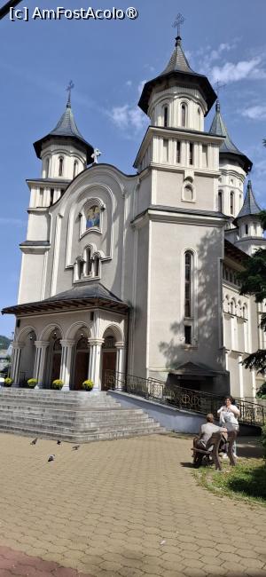 [P10] Vatra Dornei - Biserica 'Nasterea Maicii Domnului'. » foto by iulianic
 - 
<span class="allrVoted glyphicon glyphicon-heart hidden" id="av1544208"></span>
<a class="m-l-10 hidden" id="sv1544208" onclick="voting_Foto_DelVot(,1544208,1782)" role="button">șterge vot <span class="glyphicon glyphicon-remove"></span></a>
<a id="v91544208" class=" c-red"  onclick="voting_Foto_SetVot(1544208)" role="button"><span class="glyphicon glyphicon-heart-empty"></span> <b>LIKE</b> = Votează poza</a> <img class="hidden"  id="f1544208W9" src="/imagini/loader.gif" border="0" /><span class="AjErrMes hidden" id="e1544208ErM"></span>