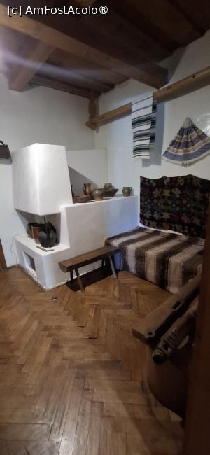 [P15] Vatra Dornei - Muzeul de Etnografie. Interior. » foto by iulianic
 - 
<span class="allrVoted glyphicon glyphicon-heart hidden" id="av1544213"></span>
<a class="m-l-10 hidden" id="sv1544213" onclick="voting_Foto_DelVot(,1544213,1782)" role="button">șterge vot <span class="glyphicon glyphicon-remove"></span></a>
<a id="v91544213" class=" c-red"  onclick="voting_Foto_SetVot(1544213)" role="button"><span class="glyphicon glyphicon-heart-empty"></span> <b>LIKE</b> = Votează poza</a> <img class="hidden"  id="f1544213W9" src="/imagini/loader.gif" border="0" /><span class="AjErrMes hidden" id="e1544213ErM"></span>