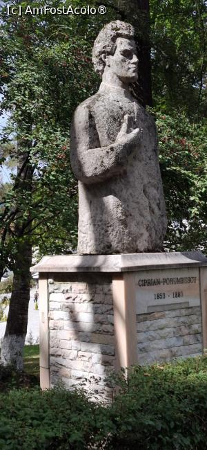 [P32] Vatra Dornei - Ciprial Porumbescu in parcul central. » foto by iulianic
 - 
<span class="allrVoted glyphicon glyphicon-heart hidden" id="av1544230"></span>
<a class="m-l-10 hidden" id="sv1544230" onclick="voting_Foto_DelVot(,1544230,1782)" role="button">șterge vot <span class="glyphicon glyphicon-remove"></span></a>
<a id="v91544230" class=" c-red"  onclick="voting_Foto_SetVot(1544230)" role="button"><span class="glyphicon glyphicon-heart-empty"></span> <b>LIKE</b> = Votează poza</a> <img class="hidden"  id="f1544230W9" src="/imagini/loader.gif" border="0" /><span class="AjErrMes hidden" id="e1544230ErM"></span>