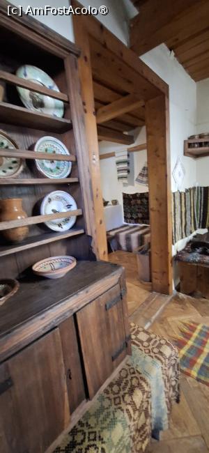 [P41] Vatra Dornei - Muzeul de Etnografie. Interior. » foto by iulianic
 - 
<span class="allrVoted glyphicon glyphicon-heart hidden" id="av1544239"></span>
<a class="m-l-10 hidden" id="sv1544239" onclick="voting_Foto_DelVot(,1544239,1782)" role="button">șterge vot <span class="glyphicon glyphicon-remove"></span></a>
<a id="v91544239" class=" c-red"  onclick="voting_Foto_SetVot(1544239)" role="button"><span class="glyphicon glyphicon-heart-empty"></span> <b>LIKE</b> = Votează poza</a> <img class="hidden"  id="f1544239W9" src="/imagini/loader.gif" border="0" /><span class="AjErrMes hidden" id="e1544239ErM"></span>