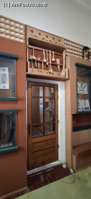 [P42] Vatra Dornei - Muzeul de Etnografie. Interior. » foto by iulianic
 - 
<span class="allrVoted glyphicon glyphicon-heart hidden" id="av1544240"></span>
<a class="m-l-10 hidden" id="sv1544240" onclick="voting_Foto_DelVot(,1544240,1782)" role="button">șterge vot <span class="glyphicon glyphicon-remove"></span></a>
<a id="v91544240" class=" c-red"  onclick="voting_Foto_SetVot(1544240)" role="button"><span class="glyphicon glyphicon-heart-empty"></span> <b>LIKE</b> = Votează poza</a> <img class="hidden"  id="f1544240W9" src="/imagini/loader.gif" border="0" /><span class="AjErrMes hidden" id="e1544240ErM"></span>