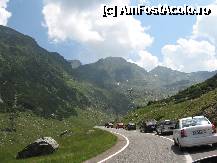 [P40] Transfăgărășan, peisaj...in coloana » foto by dpavel
 - 
<span class="allrVoted glyphicon glyphicon-heart hidden" id="av252261"></span>
<a class="m-l-10 hidden" id="sv252261" onclick="voting_Foto_DelVot(,252261,1790)" role="button">șterge vot <span class="glyphicon glyphicon-remove"></span></a>
<a id="v9252261" class=" c-red"  onclick="voting_Foto_SetVot(252261)" role="button"><span class="glyphicon glyphicon-heart-empty"></span> <b>LIKE</b> = Votează poza</a> <img class="hidden"  id="f252261W9" src="/imagini/loader.gif" border="0" /><span class="AjErrMes hidden" id="e252261ErM"></span>