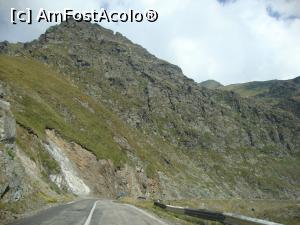 [P56] Transfăgărășan - coborâm pe partea argeșeană a drumului.  » foto by Floryn81
 - 
<span class="allrVoted glyphicon glyphicon-heart hidden" id="av719089"></span>
<a class="m-l-10 hidden" id="sv719089" onclick="voting_Foto_DelVot(,719089,1790)" role="button">șterge vot <span class="glyphicon glyphicon-remove"></span></a>
<a id="v9719089" class=" c-red"  onclick="voting_Foto_SetVot(719089)" role="button"><span class="glyphicon glyphicon-heart-empty"></span> <b>LIKE</b> = Votează poza</a> <img class="hidden"  id="f719089W9" src="/imagini/loader.gif" border="0" /><span class="AjErrMes hidden" id="e719089ErM"></span>