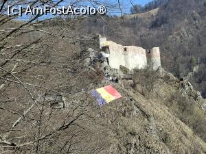[P11] Cetatea Poenari pozată de pe traseu, ne apropiem... » foto by mprofeanu
 - 
<span class="allrVoted glyphicon glyphicon-heart hidden" id="av1521292"></span>
<a class="m-l-10 hidden" id="sv1521292" onclick="voting_Foto_DelVot(,1521292,1790)" role="button">șterge vot <span class="glyphicon glyphicon-remove"></span></a>
<a id="v91521292" class=" c-red"  onclick="voting_Foto_SetVot(1521292)" role="button"><span class="glyphicon glyphicon-heart-empty"></span> <b>LIKE</b> = Votează poza</a> <img class="hidden"  id="f1521292W9" src="/imagini/loader.gif" border="0" /><span class="AjErrMes hidden" id="e1521292ErM"></span>
