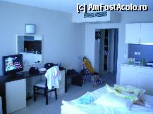 [P06] camera destul de spatiosa,zic eu » foto by nutzzu
 - 
<span class="allrVoted glyphicon glyphicon-heart hidden" id="av290010"></span>
<a class="m-l-10 hidden" id="sv290010" onclick="voting_Foto_DelVot(,290010,1869)" role="button">șterge vot <span class="glyphicon glyphicon-remove"></span></a>
<a id="v9290010" class=" c-red"  onclick="voting_Foto_SetVot(290010)" role="button"><span class="glyphicon glyphicon-heart-empty"></span> <b>LIKE</b> = Votează poza</a> <img class="hidden"  id="f290010W9" src="/imagini/loader.gif" border="0" /><span class="AjErrMes hidden" id="e290010ErM"></span>