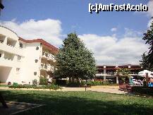 [P14] In fata, la etaj se vede terasa restaurantului principal » foto by lucianaalex
 - 
<span class="allrVoted glyphicon glyphicon-heart hidden" id="av125165"></span>
<a class="m-l-10 hidden" id="sv125165" onclick="voting_Foto_DelVot(,125165,1946)" role="button">șterge vot <span class="glyphicon glyphicon-remove"></span></a>
<a id="v9125165" class=" c-red"  onclick="voting_Foto_SetVot(125165)" role="button"><span class="glyphicon glyphicon-heart-empty"></span> <b>LIKE</b> = Votează poza</a> <img class="hidden"  id="f125165W9" src="/imagini/loader.gif" border="0" /><span class="AjErrMes hidden" id="e125165ErM"></span>