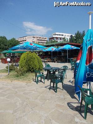 [P15] snack bar! puteai servi la umbra o gustarica, intyre mese » foto by c_marika22
 - 
<span class="allrVoted glyphicon glyphicon-heart hidden" id="av438360"></span>
<a class="m-l-10 hidden" id="sv438360" onclick="voting_Foto_DelVot(,438360,1952)" role="button">șterge vot <span class="glyphicon glyphicon-remove"></span></a>
<a id="v9438360" class=" c-red"  onclick="voting_Foto_SetVot(438360)" role="button"><span class="glyphicon glyphicon-heart-empty"></span> <b>LIKE</b> = Votează poza</a> <img class="hidden"  id="f438360W9" src="/imagini/loader.gif" border="0" /><span class="AjErrMes hidden" id="e438360ErM"></span>