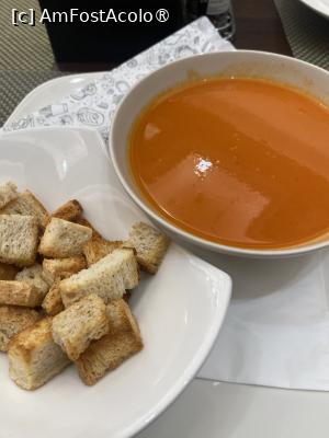 [P27] Hotel Bavaria Blu, La meniul zilei, supă cremă cu crutoane. » foto by Floria
 - 
<span class="allrVoted glyphicon glyphicon-heart hidden" id="av1503958"></span>
<a class="m-l-10 hidden" id="sv1503958" onclick="voting_Foto_DelVot(,1503958,1957)" role="button">șterge vot <span class="glyphicon glyphicon-remove"></span></a>
<a id="v91503958" class=" c-red"  onclick="voting_Foto_SetVot(1503958)" role="button"><span class="glyphicon glyphicon-heart-empty"></span> <b>LIKE</b> = Votează poza</a> <img class="hidden"  id="f1503958W9" src="/imagini/loader.gif" border="0" /><span class="AjErrMes hidden" id="e1503958ErM"></span>