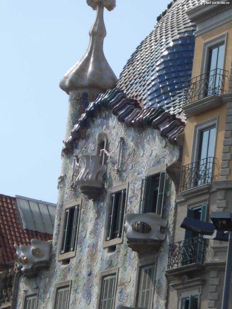 [P05] Detaliu de la Casa Batillo din Barcelona » foto by ileanaxperta*
 - 
<span class="allrVoted glyphicon glyphicon-heart hidden" id="av20306"></span>
<a class="m-l-10 hidden" id="sv20306" onclick="voting_Foto_DelVot(,20306,1999)" role="button">șterge vot <span class="glyphicon glyphicon-remove"></span></a>
<a id="v920306" class=" c-red"  onclick="voting_Foto_SetVot(20306)" role="button"><span class="glyphicon glyphicon-heart-empty"></span> <b>LIKE</b> = Votează poza</a> <img class="hidden"  id="f20306W9" src="/imagini/loader.gif" border="0" /><span class="AjErrMes hidden" id="e20306ErM"></span>