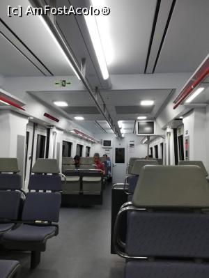 [P15] Interior tren » foto by Mari-a
 - 
<span class="allrVoted glyphicon glyphicon-heart hidden" id="av1035887"></span>
<a class="m-l-10 hidden" id="sv1035887" onclick="voting_Foto_DelVot(,1035887,1999)" role="button">șterge vot <span class="glyphicon glyphicon-remove"></span></a>
<a id="v91035887" class=" c-red"  onclick="voting_Foto_SetVot(1035887)" role="button"><span class="glyphicon glyphicon-heart-empty"></span> <b>LIKE</b> = Votează poza</a> <img class="hidden"  id="f1035887W9" src="/imagini/loader.gif" border="0" /><span class="AjErrMes hidden" id="e1035887ErM"></span>