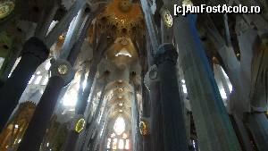 [P03] Interior Sagrada Familia » foto by scoty
 - 
<span class="allrVoted glyphicon glyphicon-heart hidden" id="av685152"></span>
<a class="m-l-10 hidden" id="sv685152" onclick="voting_Foto_DelVot(,685152,1999)" role="button">șterge vot <span class="glyphicon glyphicon-remove"></span></a>
<a id="v9685152" class=" c-red"  onclick="voting_Foto_SetVot(685152)" role="button"><span class="glyphicon glyphicon-heart-empty"></span> <b>LIKE</b> = Votează poza</a> <img class="hidden"  id="f685152W9" src="/imagini/loader.gif" border="0" /><span class="AjErrMes hidden" id="e685152ErM"></span>