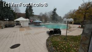 [P16] Hotel Termal - bazinul exterior cu jacuzzi » foto by Dragoș_MD
 - 
<span class="allrVoted glyphicon glyphicon-heart hidden" id="av1458895"></span>
<a class="m-l-10 hidden" id="sv1458895" onclick="voting_Foto_DelVot(,1458895,2019)" role="button">șterge vot <span class="glyphicon glyphicon-remove"></span></a>
<a id="v91458895" class=" c-red"  onclick="voting_Foto_SetVot(1458895)" role="button"><span class="glyphicon glyphicon-heart-empty"></span> <b>LIKE</b> = Votează poza</a> <img class="hidden"  id="f1458895W9" src="/imagini/loader.gif" border="0" /><span class="AjErrMes hidden" id="e1458895ErM"></span>