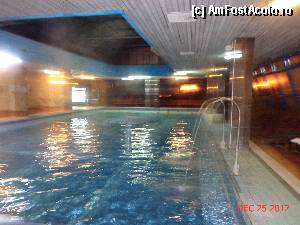 [P04] piscina de la parterul hotelului- era ora 24 si nu prea era lume...  » foto by cathzel
 - 
<span class="allrVoted glyphicon glyphicon-heart hidden" id="av400903"></span>
<a class="m-l-10 hidden" id="sv400903" onclick="voting_Foto_DelVot(,400903,2029)" role="button">șterge vot <span class="glyphicon glyphicon-remove"></span></a>
<a id="v9400903" class=" c-red"  onclick="voting_Foto_SetVot(400903)" role="button"><span class="glyphicon glyphicon-heart-empty"></span> <b>LIKE</b> = Votează poza</a> <img class="hidden"  id="f400903W9" src="/imagini/loader.gif" border="0" /><span class="AjErrMes hidden" id="e400903ErM"></span>