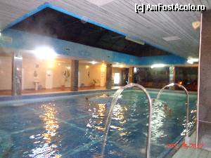 [P05] piscina din interiorul hotelului » foto by cathzel
 - 
<span class="allrVoted glyphicon glyphicon-heart hidden" id="av400904"></span>
<a class="m-l-10 hidden" id="sv400904" onclick="voting_Foto_DelVot(,400904,2029)" role="button">șterge vot <span class="glyphicon glyphicon-remove"></span></a>
<a id="v9400904" class=" c-red"  onclick="voting_Foto_SetVot(400904)" role="button"><span class="glyphicon glyphicon-heart-empty"></span> <b>LIKE</b> = Votează poza</a> <img class="hidden"  id="f400904W9" src="/imagini/loader.gif" border="0" /><span class="AjErrMes hidden" id="e400904ErM"></span>