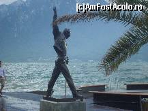 P04 [JAN-1970] Freddie Mercury, la fel de furtunos ca si lacul Leman la vremea cind l-am vizitat noi!