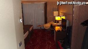 [P04] Hotel Ramada Sibiu - biroul cu TV, jos minibar, pe masă kit-ul de întâmpinare - ceai, cafea, zahăr, îndulcitor, fierbător » foto by danoradea
 - 
<span class="allrVoted glyphicon glyphicon-heart hidden" id="av575787"></span>
<a class="m-l-10 hidden" id="sv575787" onclick="voting_Foto_DelVot(,575787,2392)" role="button">șterge vot <span class="glyphicon glyphicon-remove"></span></a>
<a id="v9575787" class=" c-red"  onclick="voting_Foto_SetVot(575787)" role="button"><span class="glyphicon glyphicon-heart-empty"></span> <b>LIKE</b> = Votează poza</a> <img class="hidden"  id="f575787W9" src="/imagini/loader.gif" border="0" /><span class="AjErrMes hidden" id="e575787ErM"></span>