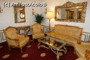 [P07] Un separeu aflat la intrarea în hotel » foto by Claudiu U.
 - 
<span class="allrVoted glyphicon glyphicon-heart hidden" id="av1477811"></span>
<a class="m-l-10 hidden" id="sv1477811" onclick="voting_Foto_DelVot(,1477811,2409)" role="button">șterge vot <span class="glyphicon glyphicon-remove"></span></a>
<a id="v91477811" class=" c-red"  onclick="voting_Foto_SetVot(1477811)" role="button"><span class="glyphicon glyphicon-heart-empty"></span> <b>LIKE</b> = Votează poza</a> <img class="hidden"  id="f1477811W9" src="/imagini/loader.gif" border="0" /><span class="AjErrMes hidden" id="e1477811ErM"></span>