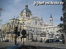 [P10] Catedrala de Almudena, vazuta de pe Calle Mayor, o catedrala foarte frumoasa.  » foto by viviv
 - 
<span class="allrVoted glyphicon glyphicon-heart hidden" id="av408909"></span>
<a class="m-l-10 hidden" id="sv408909" onclick="voting_Foto_DelVot(,408909,2442)" role="button">șterge vot <span class="glyphicon glyphicon-remove"></span></a>
<a id="v9408909" class=" c-red"  onclick="voting_Foto_SetVot(408909)" role="button"><span class="glyphicon glyphicon-heart-empty"></span> <b>LIKE</b> = Votează poza</a> <img class="hidden"  id="f408909W9" src="/imagini/loader.gif" border="0" /><span class="AjErrMes hidden" id="e408909ErM"></span>