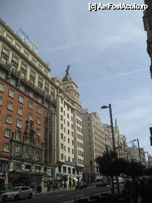 [P35] Hotel de pe cea mai aglomerata strada din Madrid... Grand Via.  » foto by viviv
 - 
<span class="allrVoted glyphicon glyphicon-heart hidden" id="av408950"></span>
<a class="m-l-10 hidden" id="sv408950" onclick="voting_Foto_DelVot(,408950,2442)" role="button">șterge vot <span class="glyphicon glyphicon-remove"></span></a>
<a id="v9408950" class=" c-red"  onclick="voting_Foto_SetVot(408950)" role="button"><span class="glyphicon glyphicon-heart-empty"></span> <b>LIKE</b> = Votează poza</a> <img class="hidden"  id="f408950W9" src="/imagini/loader.gif" border="0" /><span class="AjErrMes hidden" id="e408950ErM"></span>