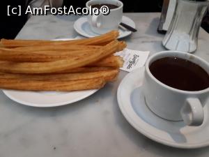 [P03] Churros la San Gines » foto by Dimosu
 - 
<span class="allrVoted glyphicon glyphicon-heart hidden" id="av948592"></span>
<a class="m-l-10 hidden" id="sv948592" onclick="voting_Foto_DelVot(,948592,2442)" role="button">șterge vot <span class="glyphicon glyphicon-remove"></span></a>
<a id="v9948592" class=" c-red"  onclick="voting_Foto_SetVot(948592)" role="button"><span class="glyphicon glyphicon-heart-empty"></span> <b>LIKE</b> = Votează poza</a> <img class="hidden"  id="f948592W9" src="/imagini/loader.gif" border="0" /><span class="AjErrMes hidden" id="e948592ErM"></span>