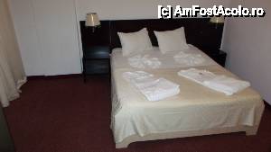 [P09] Hotel Europolis Tulcea - apartamentul, dormitorul matrimonial » foto by Dragoș_MD
 - 
<span class="allrVoted glyphicon glyphicon-heart hidden" id="av438269"></span>
<a class="m-l-10 hidden" id="sv438269" onclick="voting_Foto_DelVot(,438269,2455)" role="button">șterge vot <span class="glyphicon glyphicon-remove"></span></a>
<a id="v9438269" class=" c-red"  onclick="voting_Foto_SetVot(438269)" role="button"><span class="glyphicon glyphicon-heart-empty"></span> <b>LIKE</b> = Votează poza</a> <img class="hidden"  id="f438269W9" src="/imagini/loader.gif" border="0" /><span class="AjErrMes hidden" id="e438269ErM"></span>