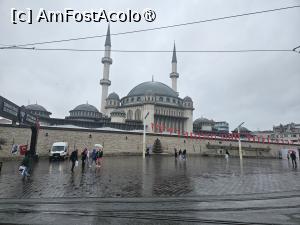 [P09] Moscheea Albastra vazuta din exterior » foto by Opelantara
 - 
<span class="allrVoted glyphicon glyphicon-heart hidden" id="av1484172"></span>
<a class="m-l-10 hidden" id="sv1484172" onclick="voting_Foto_DelVot(,1484172,2468)" role="button">șterge vot <span class="glyphicon glyphicon-remove"></span></a>
<a id="v91484172" class=" c-red"  onclick="voting_Foto_SetVot(1484172)" role="button"><span class="glyphicon glyphicon-heart-empty"></span> <b>LIKE</b> = Votează poza</a> <img class="hidden"  id="f1484172W9" src="/imagini/loader.gif" border="0" /><span class="AjErrMes hidden" id="e1484172ErM"></span>