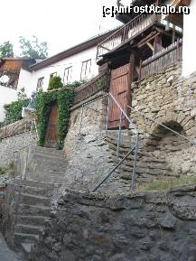 [P16] Scara acces casa pe strada Gurco. Veliko Tarnovo, Bulgaria.  » foto by traian.leuca †
 - 
<span class="allrVoted glyphicon glyphicon-heart hidden" id="av400920"></span>
<a class="m-l-10 hidden" id="sv400920" onclick="voting_Foto_DelVot(,400920,2587)" role="button">șterge vot <span class="glyphicon glyphicon-remove"></span></a>
<a id="v9400920" class=" c-red"  onclick="voting_Foto_SetVot(400920)" role="button"><span class="glyphicon glyphicon-heart-empty"></span> <b>LIKE</b> = Votează poza</a> <img class="hidden"  id="f400920W9" src="/imagini/loader.gif" border="0" /><span class="AjErrMes hidden" id="e400920ErM"></span>