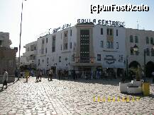 [P22] Magazinul Soula Shopping Center din centrul oraşului Sousse.
Foarte aproape era şi un bazar cu tot felul, inclusiv haine şi genţi de piele. » foto by bose
 - 
<span class="allrVoted glyphicon glyphicon-heart hidden" id="av216258"></span>
<a class="m-l-10 hidden" id="sv216258" onclick="voting_Foto_DelVot(,216258,2617)" role="button">șterge vot <span class="glyphicon glyphicon-remove"></span></a>
<a id="v9216258" class=" c-red"  onclick="voting_Foto_SetVot(216258)" role="button"><span class="glyphicon glyphicon-heart-empty"></span> <b>LIKE</b> = Votează poza</a> <img class="hidden"  id="f216258W9" src="/imagini/loader.gif" border="0" /><span class="AjErrMes hidden" id="e216258ErM"></span>