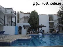 [P02] Piscina hotel Esperides » foto by spiridusii2000
 - 
<span class="allrVoted glyphicon glyphicon-heart hidden" id="av142310"></span>
<a class="m-l-10 hidden" id="sv142310" onclick="voting_Foto_DelVot(,142310,2728)" role="button">șterge vot <span class="glyphicon glyphicon-remove"></span></a>
<a id="v9142310" class=" c-red"  onclick="voting_Foto_SetVot(142310)" role="button"><span class="glyphicon glyphicon-heart-empty"></span> <b>LIKE</b> = Votează poza</a> <img class="hidden"  id="f142310W9" src="/imagini/loader.gif" border="0" /><span class="AjErrMes hidden" id="e142310ErM"></span>