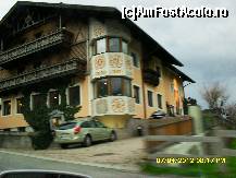 [P71] strada pe care am urcat.Aceasta este o pensiune frumoasa langa a noastra, aflata imediat mai sus. » foto by adryana
 - 
<span class="allrVoted glyphicon glyphicon-heart hidden" id="av313329"></span>
<a class="m-l-10 hidden" id="sv313329" onclick="voting_Foto_DelVot(,313329,2854)" role="button">șterge vot <span class="glyphicon glyphicon-remove"></span></a>
<a id="v9313329" class=" c-red"  onclick="voting_Foto_SetVot(313329)" role="button"><span class="glyphicon glyphicon-heart-empty"></span> <b>LIKE</b> = Votează poza</a> <img class="hidden"  id="f313329W9" src="/imagini/loader.gif" border="0" /><span class="AjErrMes hidden" id="e313329ErM"></span>