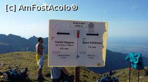 [P12] indicator pe varful Laitel, 2390 m.  » foto by raducondurache
 - 
<span class="allrVoted glyphicon glyphicon-heart hidden" id="av895302"></span>
<a class="m-l-10 hidden" id="sv895302" onclick="voting_Foto_DelVot(,895302,2855)" role="button">șterge vot <span class="glyphicon glyphicon-remove"></span></a>
<a id="v9895302" class=" c-red"  onclick="voting_Foto_SetVot(895302)" role="button"><span class="glyphicon glyphicon-heart-empty"></span> <b>LIKE</b> = Votează poza</a> <img class="hidden"  id="f895302W9" src="/imagini/loader.gif" border="0" /><span class="AjErrMes hidden" id="e895302ErM"></span>