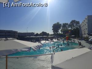 [P17] Piscina mare și în plan îndepărtat toboganele cu apa » foto by roxxie
 - 
<span class="allrVoted glyphicon glyphicon-heart hidden" id="av1502563"></span>
<a class="m-l-10 hidden" id="sv1502563" onclick="voting_Foto_DelVot(,1502563,2863)" role="button">șterge vot <span class="glyphicon glyphicon-remove"></span></a>
<a id="v91502563" class=" c-red"  onclick="voting_Foto_SetVot(1502563)" role="button"><span class="glyphicon glyphicon-heart-empty"></span> <b>LIKE</b> = Votează poza</a> <img class="hidden"  id="f1502563W9" src="/imagini/loader.gif" border="0" /><span class="AjErrMes hidden" id="e1502563ErM"></span>