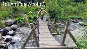 [P02] Puntea suspendată pe care se traversează pârâul Lăpușnicul Mare situată între parcarea de la capătul drumului forestier și Poiana Pelegii » foto by Lucien
 - 
<span class="allrVoted glyphicon glyphicon-heart hidden" id="av837416"></span>
<a class="m-l-10 hidden" id="sv837416" onclick="voting_Foto_DelVot(,837416,3180)" role="button">șterge vot <span class="glyphicon glyphicon-remove"></span></a>
<a id="v9837416" class=" c-red"  onclick="voting_Foto_SetVot(837416)" role="button"><span class="glyphicon glyphicon-heart-empty"></span> <b>LIKE</b> = Votează poza</a> <img class="hidden"  id="f837416W9" src="/imagini/loader.gif" border="0" /><span class="AjErrMes hidden" id="e837416ErM"></span>