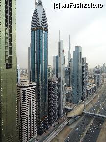 [P24] Sheikh Zayed Road,hotelul care imita o cobra este Rose Rayhaan,cel mai inalt hotel din lume » foto by station5*
 - 
<span class="allrVoted glyphicon glyphicon-heart hidden" id="av196292"></span>
<a class="m-l-10 hidden" id="sv196292" onclick="voting_Foto_DelVot(,196292,3199)" role="button">șterge vot <span class="glyphicon glyphicon-remove"></span></a>
<a id="v9196292" class=" c-red"  onclick="voting_Foto_SetVot(196292)" role="button"><span class="glyphicon glyphicon-heart-empty"></span> <b>LIKE</b> = Votează poza</a> <img class="hidden"  id="f196292W9" src="/imagini/loader.gif" border="0" /><span class="AjErrMes hidden" id="e196292ErM"></span>