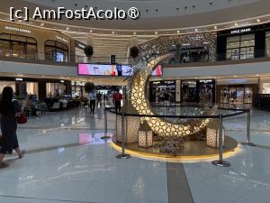 [P27] Decor de ramadan în mall » foto by AZE
 - 
<span class="allrVoted glyphicon glyphicon-heart hidden" id="av1475659"></span>
<a class="m-l-10 hidden" id="sv1475659" onclick="voting_Foto_DelVot(,1475659,3199)" role="button">șterge vot <span class="glyphicon glyphicon-remove"></span></a>
<a id="v91475659" class=" c-red"  onclick="voting_Foto_SetVot(1475659)" role="button"><span class="glyphicon glyphicon-heart-empty"></span> <b>LIKE</b> = Votează poza</a> <img class="hidden"  id="f1475659W9" src="/imagini/loader.gif" border="0" /><span class="AjErrMes hidden" id="e1475659ErM"></span>