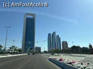 [P39] Abu Dhabi din mașină » foto by AZE
 - 
<span class="allrVoted glyphicon glyphicon-heart hidden" id="av1488129"></span>
<a class="m-l-10 hidden" id="sv1488129" onclick="voting_Foto_DelVot(,1488129,3202)" role="button">șterge vot <span class="glyphicon glyphicon-remove"></span></a>
<a id="v91488129" class=" c-red"  onclick="voting_Foto_SetVot(1488129)" role="button"><span class="glyphicon glyphicon-heart-empty"></span> <b>LIKE</b> = Votează poza</a> <img class="hidden"  id="f1488129W9" src="/imagini/loader.gif" border="0" /><span class="AjErrMes hidden" id="e1488129ErM"></span>