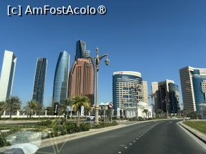 [P40] Abu Dhabi din mașină » foto by AZE
 - 
<span class="allrVoted glyphicon glyphicon-heart hidden" id="av1488130"></span>
<a class="m-l-10 hidden" id="sv1488130" onclick="voting_Foto_DelVot(,1488130,3202)" role="button">șterge vot <span class="glyphicon glyphicon-remove"></span></a>
<a id="v91488130" class=" c-red"  onclick="voting_Foto_SetVot(1488130)" role="button"><span class="glyphicon glyphicon-heart-empty"></span> <b>LIKE</b> = Votează poza</a> <img class="hidden"  id="f1488130W9" src="/imagini/loader.gif" border="0" /><span class="AjErrMes hidden" id="e1488130ErM"></span>