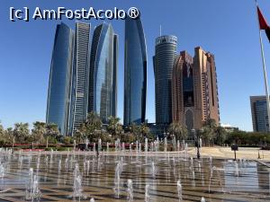 [P48] Abu Dhabi,clădiri înalte » foto by AZE
 - 
<span class="allrVoted glyphicon glyphicon-heart hidden" id="av1488138"></span>
<a class="m-l-10 hidden" id="sv1488138" onclick="voting_Foto_DelVot(,1488138,3202)" role="button">șterge vot <span class="glyphicon glyphicon-remove"></span></a>
<a id="v91488138" class=" c-red"  onclick="voting_Foto_SetVot(1488138)" role="button"><span class="glyphicon glyphicon-heart-empty"></span> <b>LIKE</b> = Votează poza</a> <img class="hidden"  id="f1488138W9" src="/imagini/loader.gif" border="0" /><span class="AjErrMes hidden" id="e1488138ErM"></span>