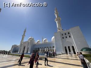 [P07] Moscheea Sheik Zayed Abu Dhabi » foto by AZE
 - 
<span class="allrVoted glyphicon glyphicon-heart hidden" id="av1488097"></span>
<a class="m-l-10 hidden" id="sv1488097" onclick="voting_Foto_DelVot(,1488097,3202)" role="button">șterge vot <span class="glyphicon glyphicon-remove"></span></a>
<a id="v91488097" class=" c-red"  onclick="voting_Foto_SetVot(1488097)" role="button"><span class="glyphicon glyphicon-heart-empty"></span> <b>LIKE</b> = Votează poza</a> <img class="hidden"  id="f1488097W9" src="/imagini/loader.gif" border="0" /><span class="AjErrMes hidden" id="e1488097ErM"></span>