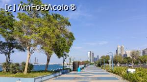 [P17] La pas prin Abu Dhabi - promenada » foto by elenaadina
 - 
<span class="allrVoted glyphicon glyphicon-heart hidden" id="av1548287"></span>
<a class="m-l-10 hidden" id="sv1548287" onclick="voting_Foto_DelVot(,1548287,3202)" role="button">șterge vot <span class="glyphicon glyphicon-remove"></span></a>
<a id="v91548287" class=" c-red"  onclick="voting_Foto_SetVot(1548287)" role="button"><span class="glyphicon glyphicon-heart-empty"></span> <b>LIKE</b> = Votează poza</a> <img class="hidden"  id="f1548287W9" src="/imagini/loader.gif" border="0" /><span class="AjErrMes hidden" id="e1548287ErM"></span>