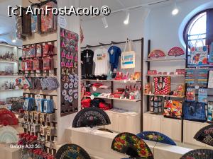 [P29] Plaza de Toros La Malagueta - magazinul de suveniruri » foto by nicole33
 - 
<span class="allrVoted glyphicon glyphicon-heart hidden" id="av1500041"></span>
<a class="m-l-10 hidden" id="sv1500041" onclick="voting_Foto_DelVot(,1500041,3219)" role="button">șterge vot <span class="glyphicon glyphicon-remove"></span></a>
<a id="v91500041" class=" c-red"  onclick="voting_Foto_SetVot(1500041)" role="button"><span class="glyphicon glyphicon-heart-empty"></span> <b>LIKE</b> = Votează poza</a> <img class="hidden"  id="f1500041W9" src="/imagini/loader.gif" border="0" /><span class="AjErrMes hidden" id="e1500041ErM"></span>