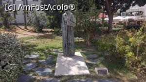 [P35] Monumentul lui Solomon Ben Gabirol de pe Calle Alcazabila. » foto by ovidiuyepi
 - 
<span class="allrVoted glyphicon glyphicon-heart hidden" id="av1547339"></span>
<a class="m-l-10 hidden" id="sv1547339" onclick="voting_Foto_DelVot(,1547339,3219)" role="button">șterge vot <span class="glyphicon glyphicon-remove"></span></a>
<a id="v91547339" class=" c-red"  onclick="voting_Foto_SetVot(1547339)" role="button"><span class="glyphicon glyphicon-heart-empty"></span> <b>LIKE</b> = Votează poza</a> <img class="hidden"  id="f1547339W9" src="/imagini/loader.gif" border="0" /><span class="AjErrMes hidden" id="e1547339ErM"></span>