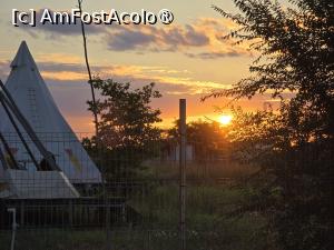 [P19] Apus de soare printre 'ruinele' corturilor Teepee » foto by crismis
 - 
<span class="allrVoted glyphicon glyphicon-heart hidden" id="av1537929"></span>
<a class="m-l-10 hidden" id="sv1537929" onclick="voting_Foto_DelVot(,1537929,3329)" role="button">șterge vot <span class="glyphicon glyphicon-remove"></span></a>
<a id="v91537929" class=" c-red"  onclick="voting_Foto_SetVot(1537929)" role="button"><span class="glyphicon glyphicon-heart-empty"></span> <b>LIKE</b> = Votează poza</a> <img class="hidden"  id="f1537929W9" src="/imagini/loader.gif" border="0" /><span class="AjErrMes hidden" id="e1537929ErM"></span>