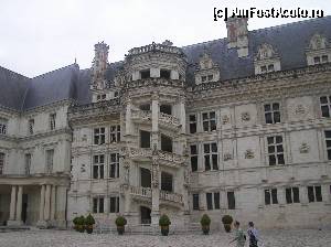 P08 [AUG-2012] Valea Loarei - Blois - scara de onoare, una din emblemele castelului. 