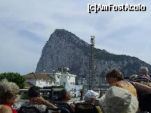 P02 [SEP-2009] Imbarcati in autobuzul cu etaj, ne pregatim sa exploram Gibraltarul.