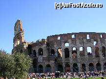 [P18] Roma - puhoi de turisti si la Colosseum. » foto by presario
 - 
<span class="allrVoted glyphicon glyphicon-heart hidden" id="av67478"></span>
<a class="m-l-10 hidden" id="sv67478" onclick="voting_Foto_DelVot(,67478,3406)" role="button">șterge vot <span class="glyphicon glyphicon-remove"></span></a>
<a id="v967478" class=" c-red"  onclick="voting_Foto_SetVot(67478)" role="button"><span class="glyphicon glyphicon-heart-empty"></span> <b>LIKE</b> = Votează poza</a> <img class="hidden"  id="f67478W9" src="/imagini/loader.gif" border="0" /><span class="AjErrMes hidden" id="e67478ErM"></span>